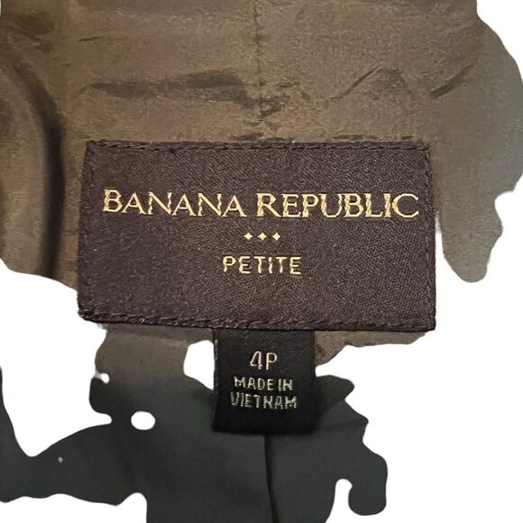Banana republic petite grey blazer. Size 4P - Picture 3 of 8